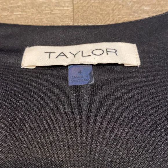 NWT Taylor Black Surplice V Neckline Long Sleeve Pleated Asymmetrical Dress Sz 4 - Picture 9 of 10